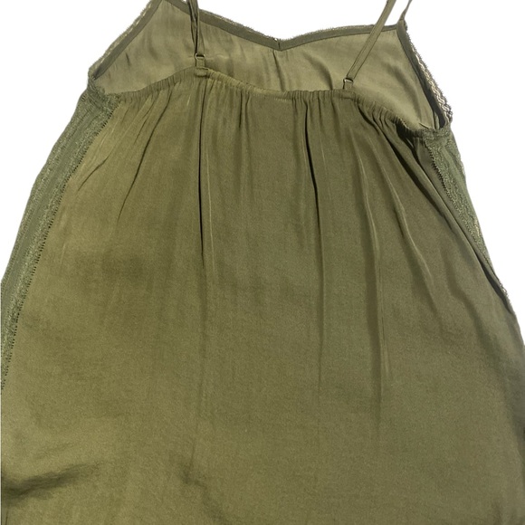 Who What Wear Olive Green Women's Tank - Picture 2 of 5